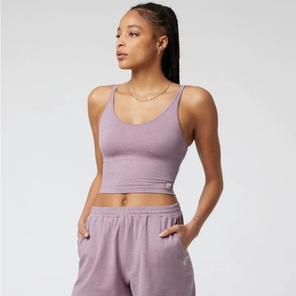 Vuori Halo Performance Crop Tank, Size Medium.